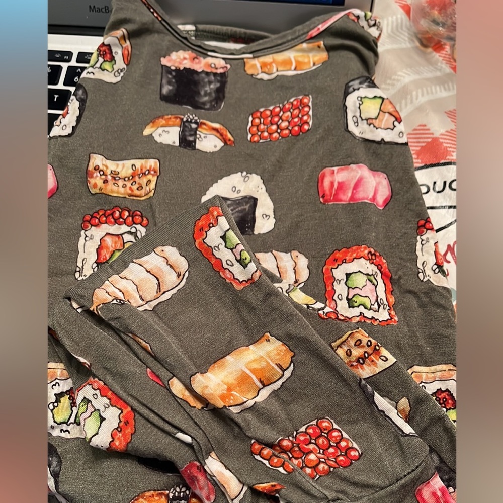 2 piece Posh peanut Sushi set